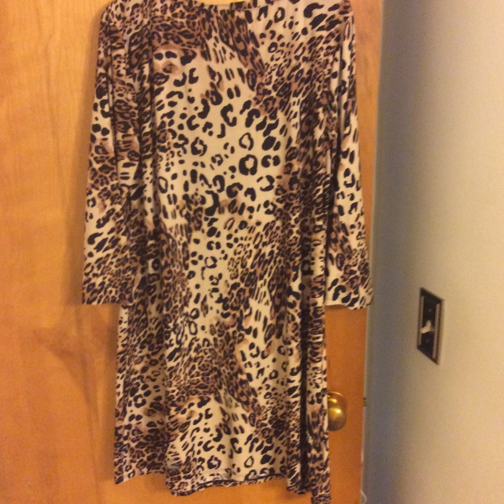 Dress - Picture 4 of 6